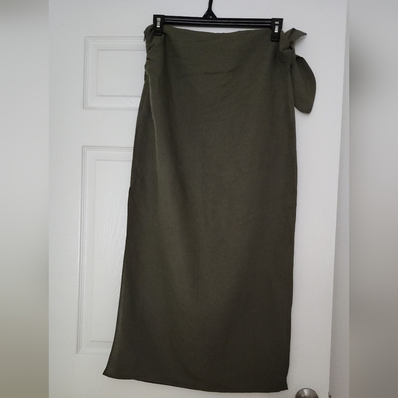 ZARA SKIRT - Picture 2 of 9